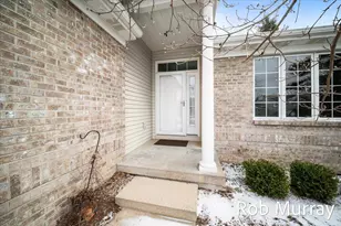 2040 Bryceway Ct NE, Grand Rapids, MI 49505 - Photo 2