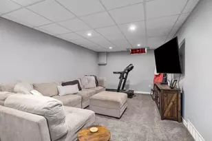 7337 Harmon Ln, Jenison, MI 49428 - Photo 26