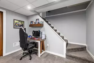 7337 Harmon Ln, Jenison, MI 49428 - Photo 24