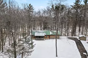 19468 Timberland Dr, Howard City, MI 49329 - Photo 16