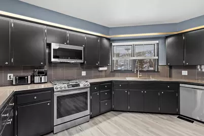 59445 S Lagrave Street, Paw Paw, MI 49079 - Photo 8