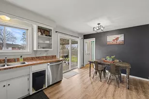 7725 N Henry Ruff Rd, Westland, MI 48185 - Photo 12