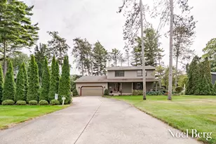 17218 Timber Dunes Dr, Grand Haven, MI 49417 - Photo 1