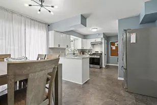 1829 Nash Dr, Saint Joseph, MI 49085 - Photo 4