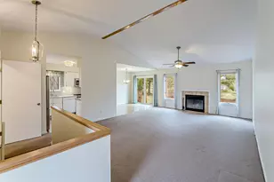 396 Berkshire Dr, Saline, MI 48176 - Photo 6