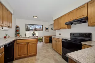 863 Greenhills Dr, Ann Arbor, MI 48105 - Photo 8