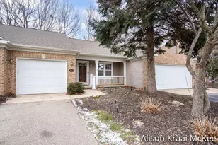 5923 West Lyn Haven Dr SE, Grand Rapids, MI 49512 - Photo 2