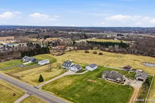 914 Jackson St SW, Grandville, MI 49418 - Photo 8