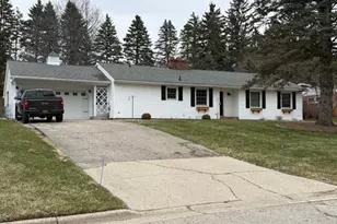 254 Ridgewood Ct, Ionia, MI 48846 - Photo 1