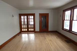 627 E Main St, Benton Harbor, MI 49022 - Photo 12