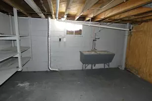 627 E Main St, Benton Harbor, MI 49022 - Photo 22