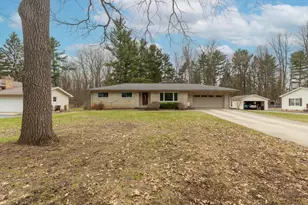 5097 Merriman Rd, Jackson, MI 49201 - Photo 2