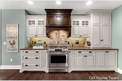 2520 Blackberry Lane NE, Grand Rapids, MI 49525 - Photo 12