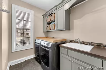 2520 Blackberry Lane NE, Grand Rapids, MI 49525 - Photo 28