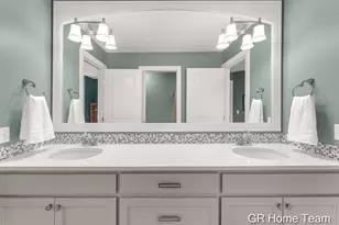 2520 Blackberry Ln NE, Grand Rapids, MI 49525 - Photo 46