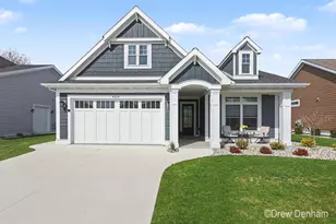 4219 Village Green Dr, Freeland, MI 48623 - Photo 4
