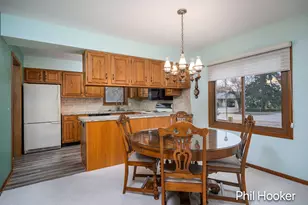 6779 Leisure Creek Dr SE, Caledonia, MI 49316 - Photo 4