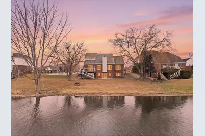 36580 N Pointe Drive, New Baltimore, MI 48047 - Photo 2