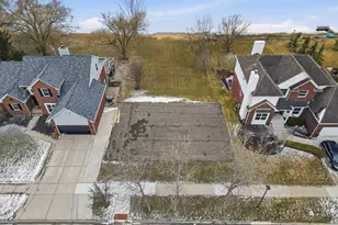 36580 N Pointe Dr, New Baltimore, MI 48047 - Photo 68