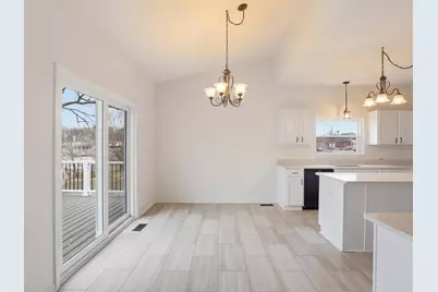36580 N Pointe Drive, New Baltimore, MI 48047 - Photo 18