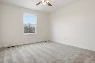 36580 N Pointe Dr, New Baltimore, MI 48047 - Photo 34