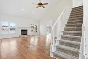 36580 N Pointe Dr, New Baltimore, MI 48047 - Photo 10