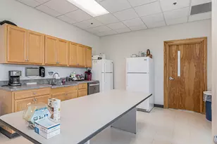 3264 N Evergreen Dr NE, Grand Rapids, MI 49525 - Photo 24