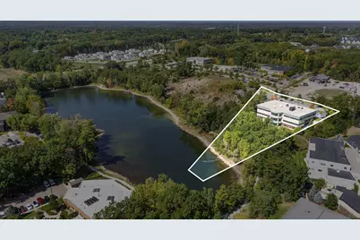 3264 N Evergreen Drive NE, Grand Rapids, MI 49525 - Photo 2