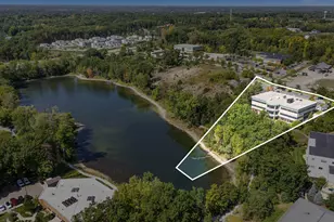 3264 N Evergreen Dr NE, Grand Rapids, MI 49525 - Photo 2