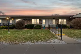 25229 Franklin Terrace, South Lyon, MI 48178 - Photo 2