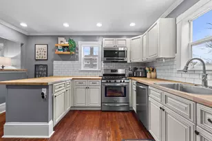 9092 Main St, Whitmore Lake, MI 48189 - Photo 16