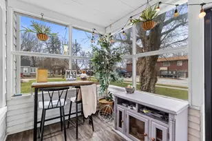 9092 Main St, Whitmore Lake, MI 48189 - Photo 6