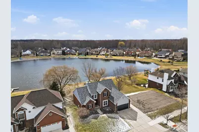 36566 N Pointe Drive, New Baltimore, MI 48047 - Photo 8