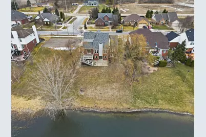 36566 N Pointe Drive, New Baltimore, MI 48047 - Photo 10