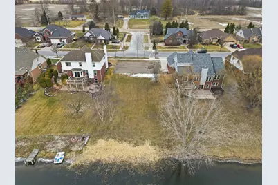 36566 N Pointe Drive, New Baltimore, MI 48047 - Photo 2