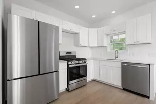 111 Oaklawn Ave, Battle Creek, MI 49037 - Photo 2