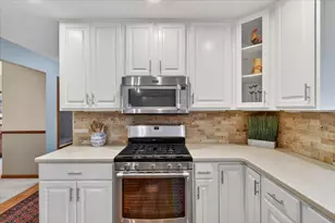 2719 Pine Dunes Dr SW, Wyoming, MI 49418 - Photo 12