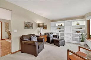 2719 Pine Dunes Dr SW, Wyoming, MI 49418 - Photo 8