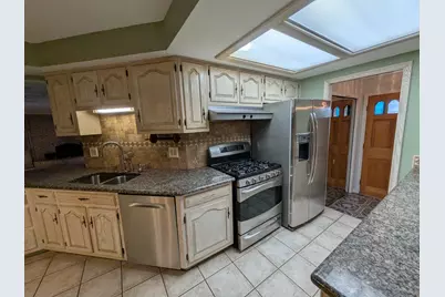 11235 Common Road, Warren, MI 48093 - Photo 8