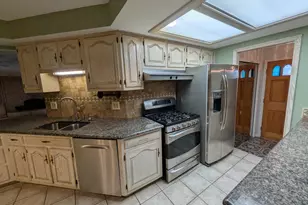 11235 Common Rd, Warren, MI 48093 - Photo 8