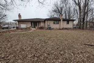 11235 Common Rd, Warren, MI 48093 - Photo 1