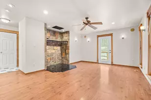 1070 N 3rd St, Kalamazoo, MI 49009 - Photo 10