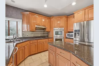 52018 Loon Court, Shelby Twp, MI 48315 - Photo 10