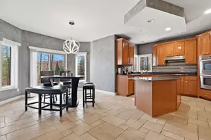 52018 Loon Ct, Shelby Twp, MI 48315 - Photo 12