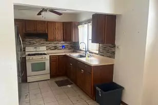 1735 Superior St, Muskegon, MI 49442 - Photo 8