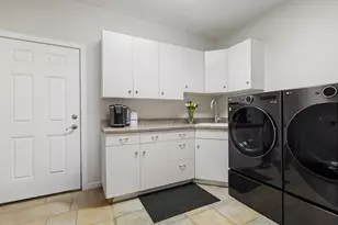 10292 Skyview Dr, Kalamazoo, MI 49009 - Photo 14