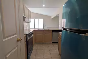 30657 Hidden Pines Ln, Roseville, MI 48066 - Photo 10