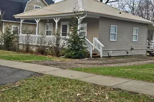 144 S Manning St, Hillsdale, MI 49242 - Photo 2