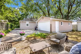 17545 Reenders St, Spring Lake, MI 49456 - Photo 2