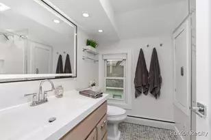 16631 Lakeview St, Spring Lake, MI 49456 - Photo 34